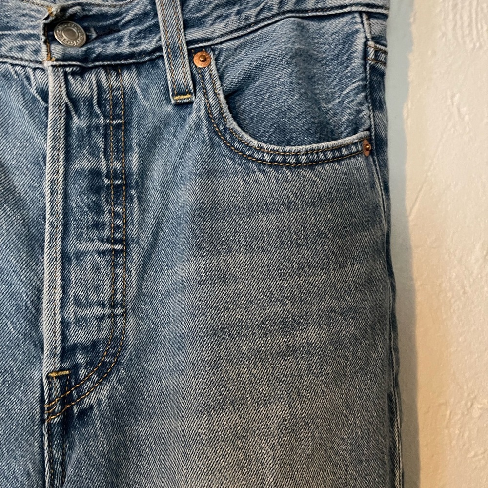 Levi’s Ribcage Straight Classic Blue Denim Jeans - Picture 3 of 7